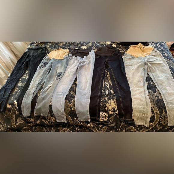Lot of Maternity Pants Size Small - Picture 6 of 8